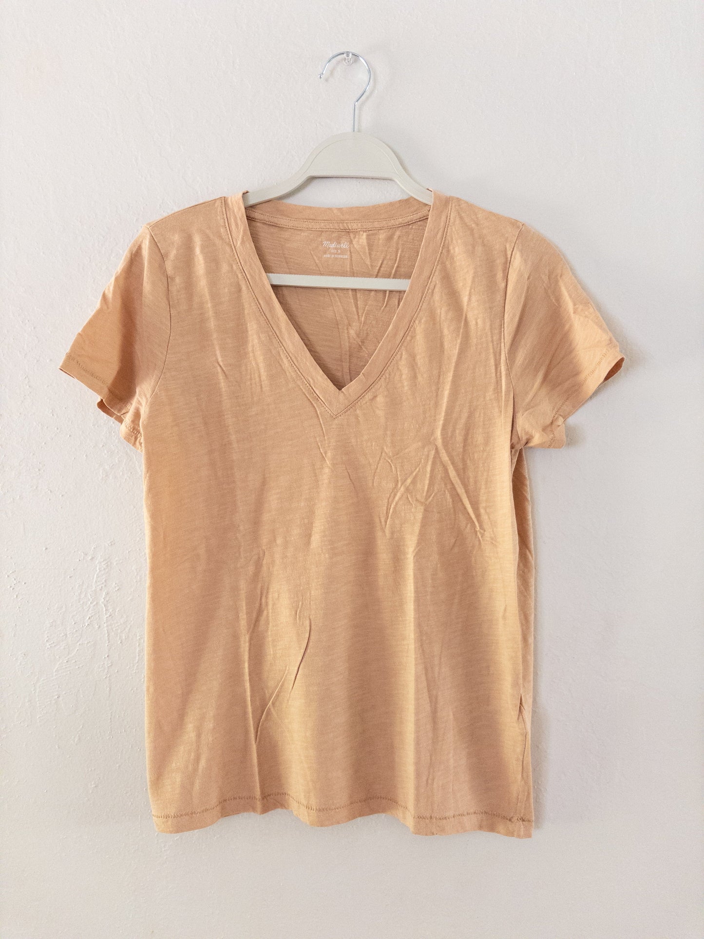 Madewell V-Neck Tee Pre-Loved