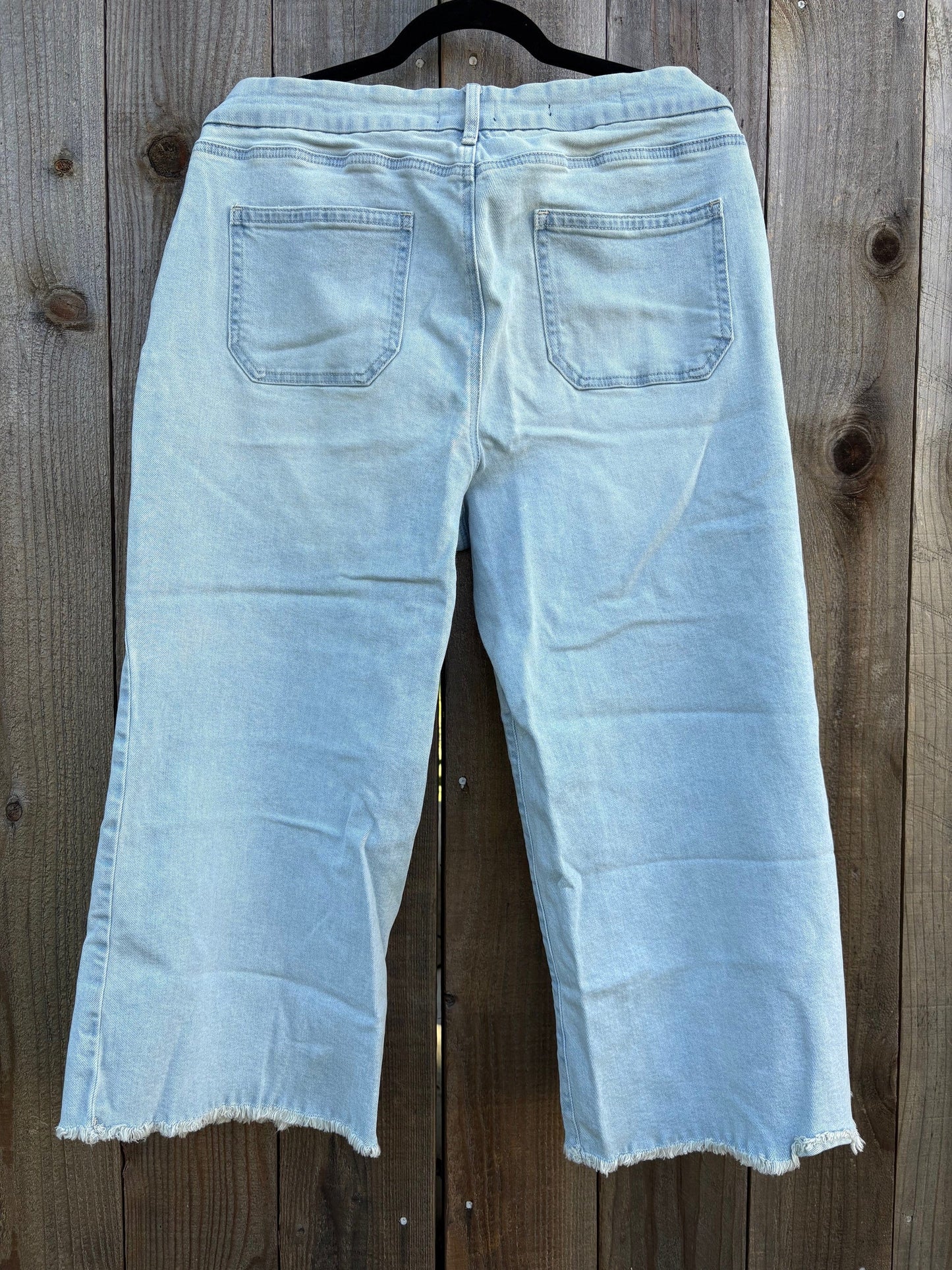 NYDJ Wide Leg Cropped Jeans PRE-LOVED